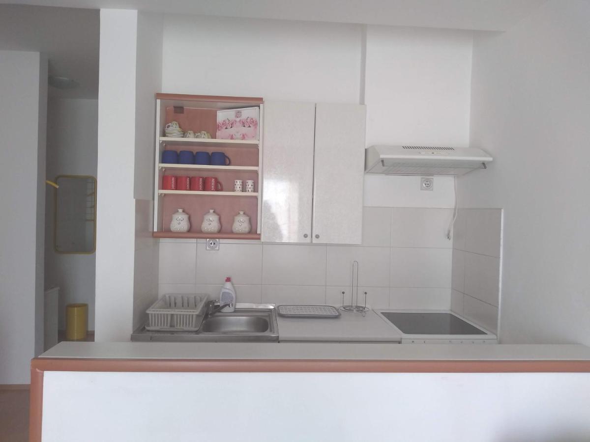 Sky Apartman 소코 반자 외부 사진